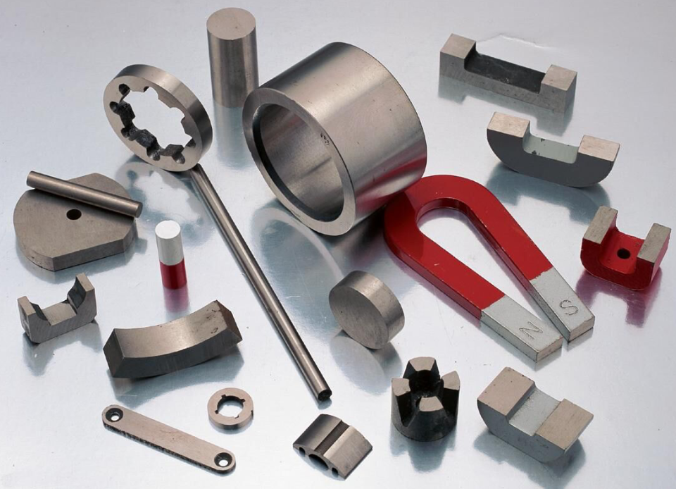 Alnico magnet