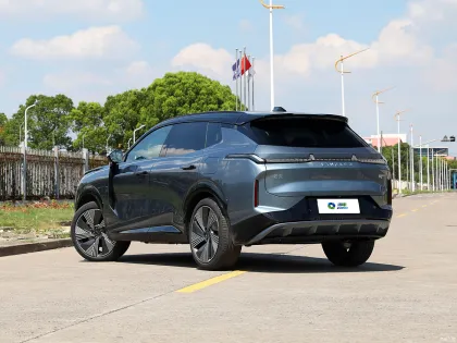 Lynk&Co 08 New Energy: 245km Range 4WD SUV