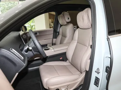 Li Auto L6 2025 Pro Smart Refresh Gray