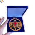 Medaille met giftopslagboxen