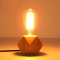 Lámpara LEDER de madera con mesa
