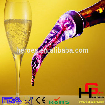 Plastic transparent Eagle wine Pouer