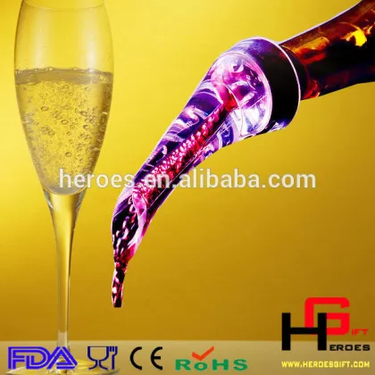 Plastic transparent Eagle wine Pouer