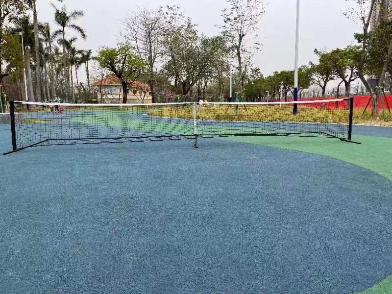 Portable pickle ball post with net
