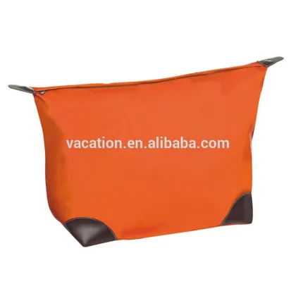 Simple green cosmetic bags