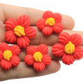 Two Size 100Pcs Resin Daisy Shape Flat Back Decoration Simulation Red Flower for Children Hairpin Accessory Scrapbook Making