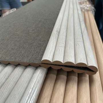 Direct MDF flexibel rullande väggpanel Anpassad storlek böjbar träväggpanel