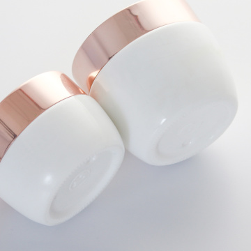 Opal White Placing Gold Cap Cosmetic Cream Jar Conteneurs