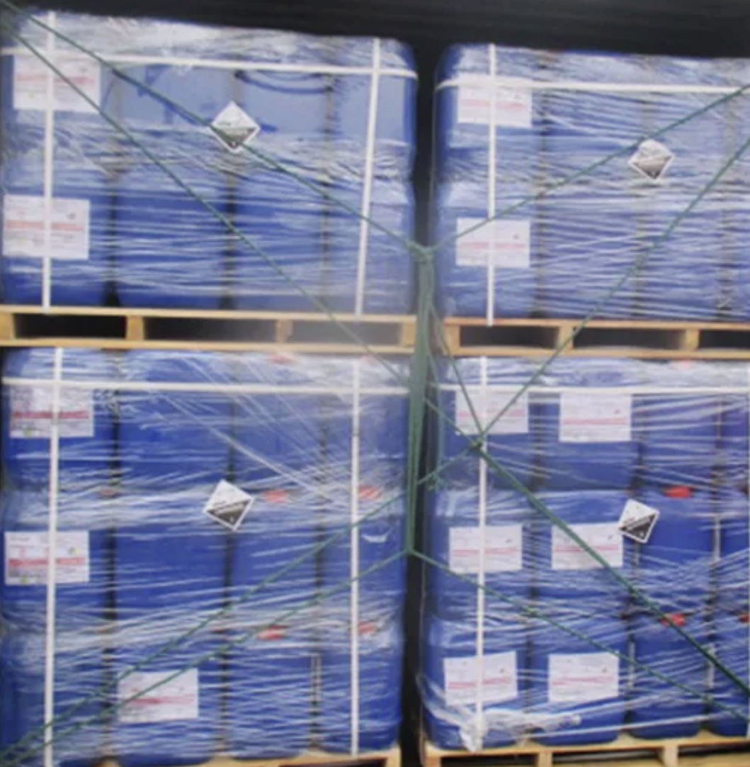 Dibutyl ether diethylene glycol