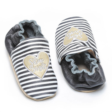 Nyfødte hjerte print baby bløde læder sko