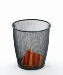 cubo de basura de malla