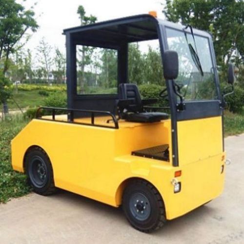 Plant Four-Wheel Electric Tow Tractor