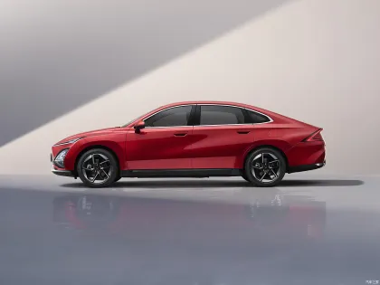 2024 Wuling Hongguang Starlight EV: 1.5L Pure Electric Sedan with Lithium Battery