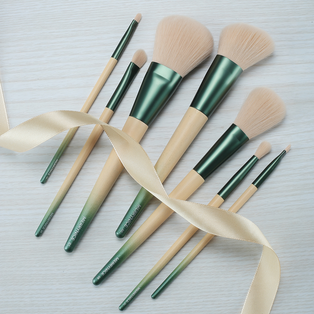 7 Piece Makeup Brushes For Beauty