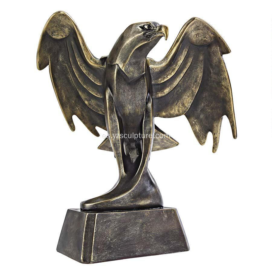Escultura de águila de bronce de tamaño vida en venta