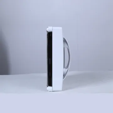 Cordless Window Cleaning Robot for High Buildings