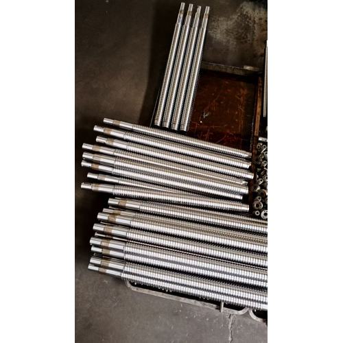 Vít me máy phay CNC