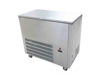 Automatic industrial block ice machine