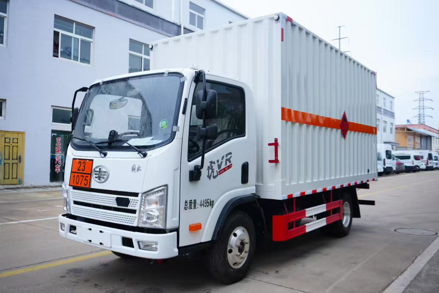 High-Performance Corrosive Transport Tank Truck Design