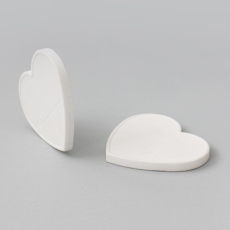 Herzförmige Aluminiumoxid-Keramik-Skulpturen