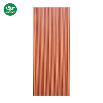 Conjunto de roupas esportivas modernas versão listrada