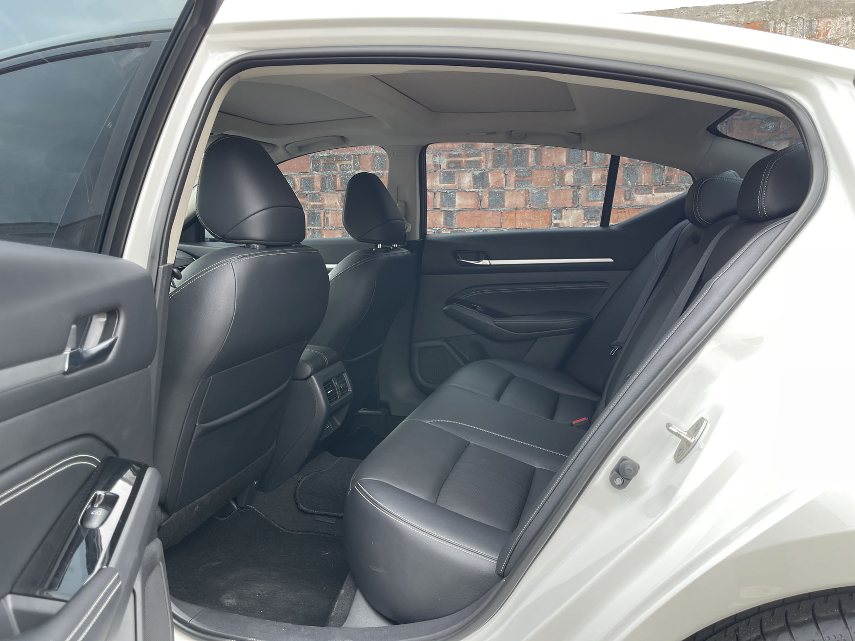 Comfortable Flagship Sedan