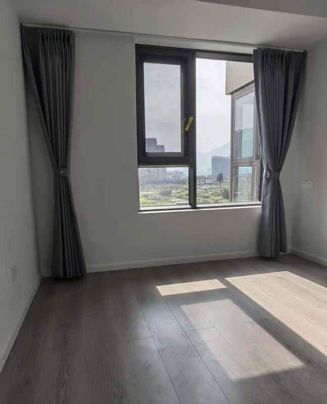 Custom Casement Window for Modern Architectural Styles