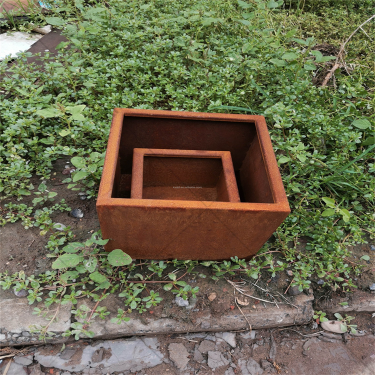 Planteur en acier Corten Design Square