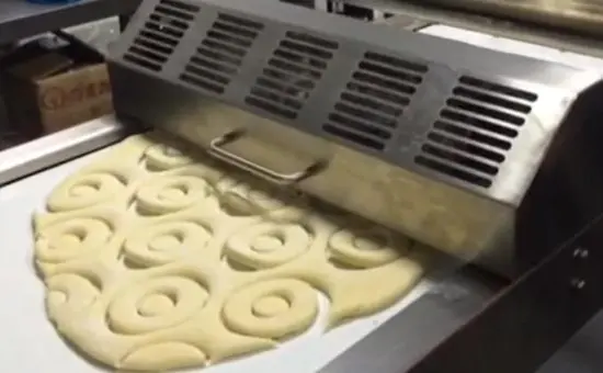 Automatic Donut dough Sheeter and Cutter 2 in 1--YuFeng