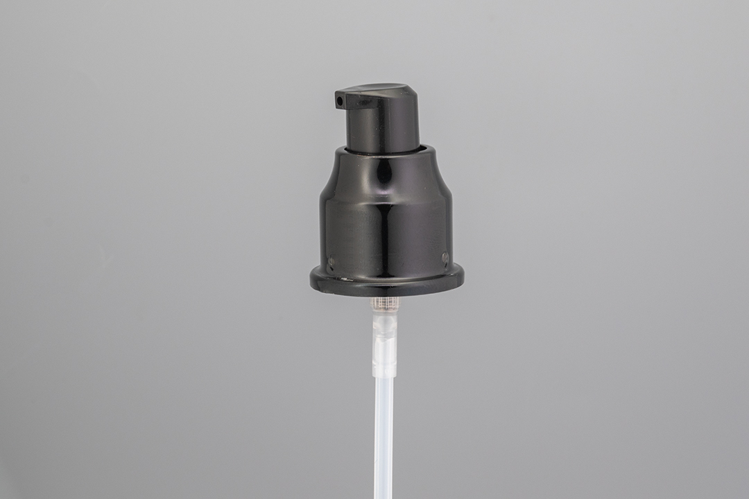 24/410 Glossy Black Aluminum Treatment Pump