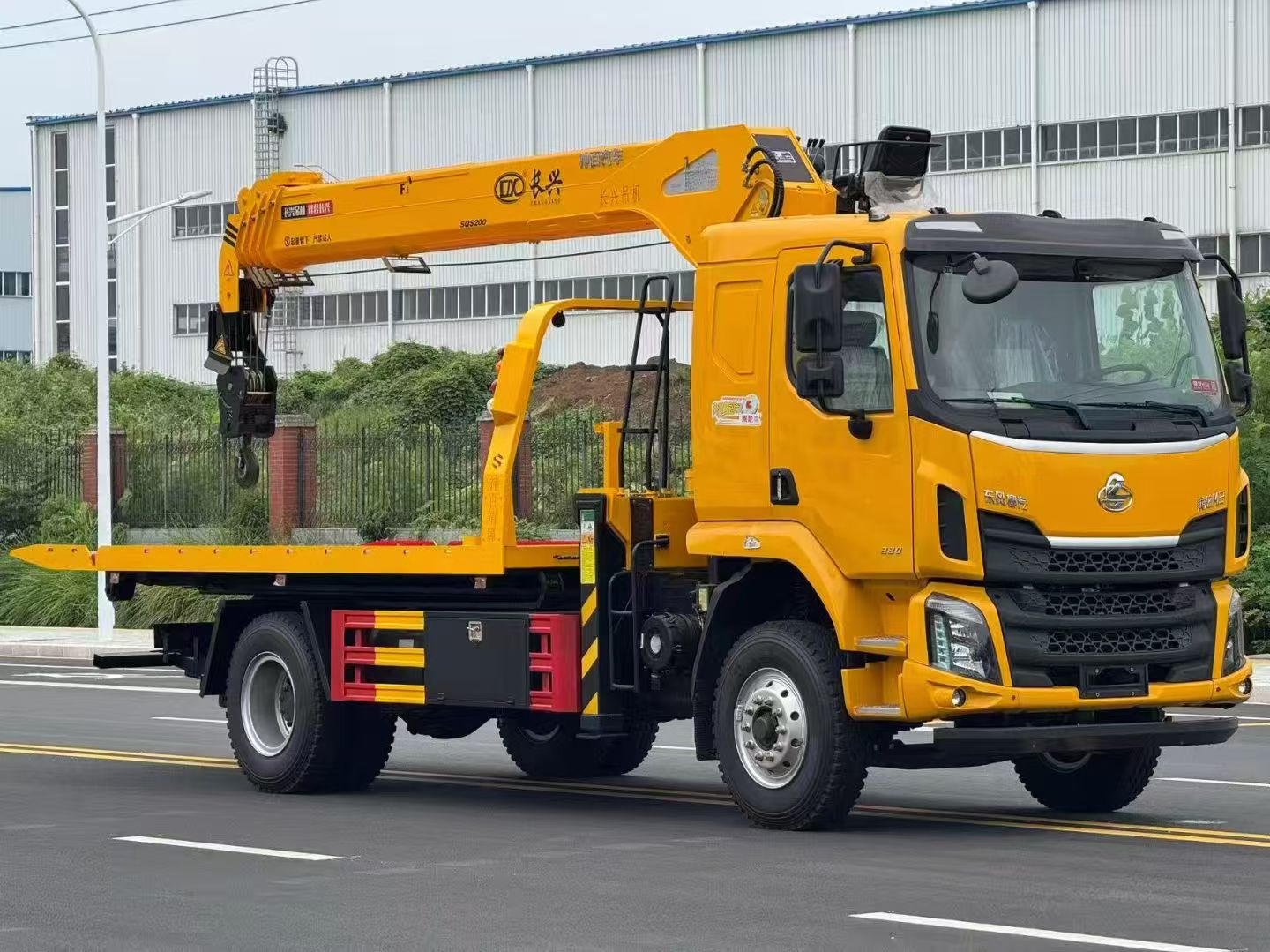 Advanced Truck Mounted Crane Wrecker for Heavy Lifts