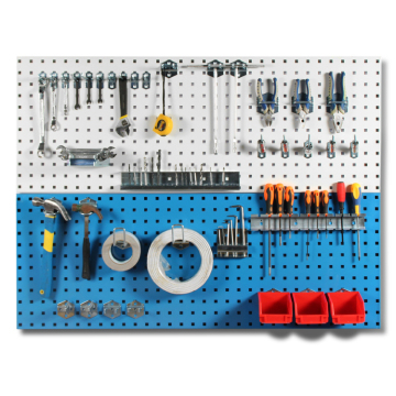 Metalowy panel Pegboard dla narzędzi wyświetla się tablica ze ściany