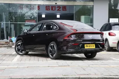 Wuling Xingguang PHEV 1.5L Hybrid New Energy Vehicles for Sale