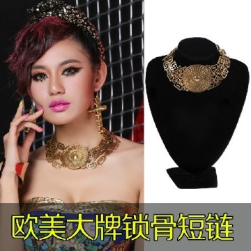 Women Retro Exaggerate Oversized Collarbone Chain Necklace