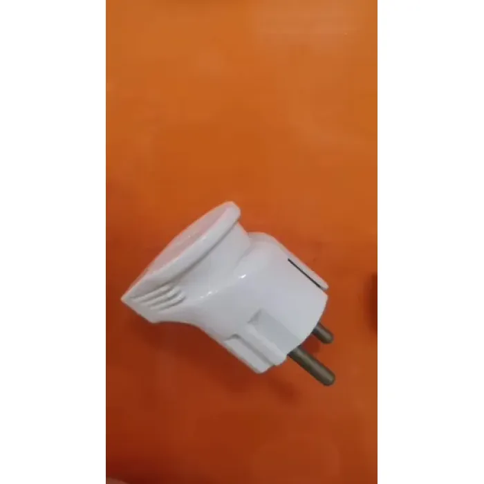 Заземленная вилка европейского стандарта (P8054)