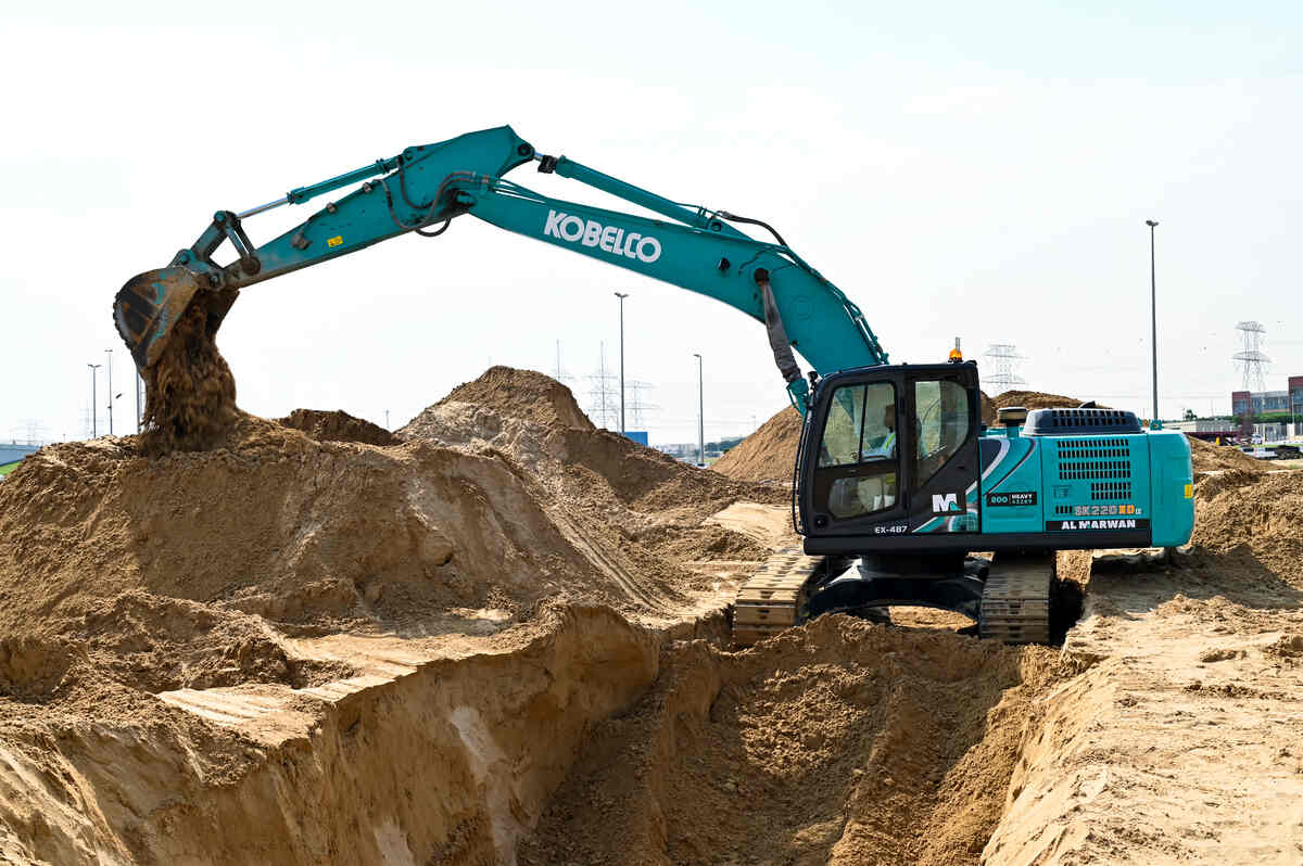 Kobelco SK220XDLC EXCAVATOR