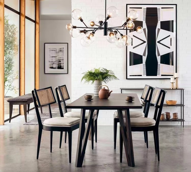 Wholesale Nordic modern home furniture chairs with backrest shape tripod solid wood dining chair