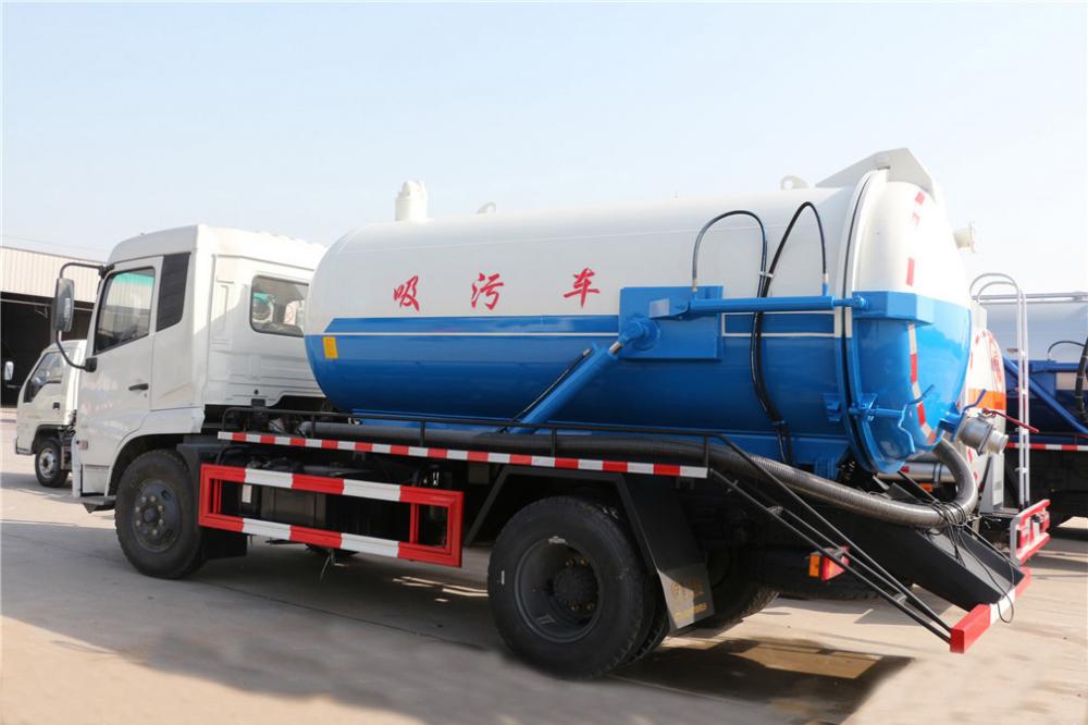 العلامة التجارية الجديدة Dongfeng 4X2 10000litres شاحنة تصريف مياه الصرف الصحي