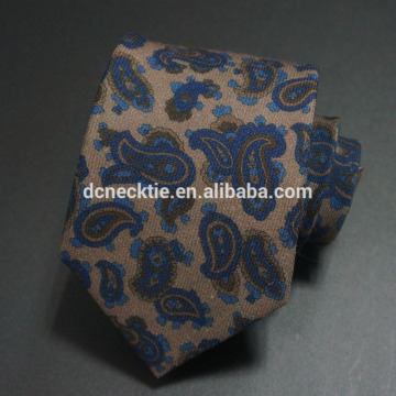 paisley fashion design printed tie