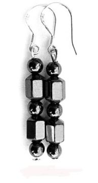 Orecchino in ematite a doppia punta con gancio in argento 925