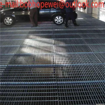 Building Materials Hot Dipped 32 x 5mm Galvanized Steel  Bar Grating Flooring