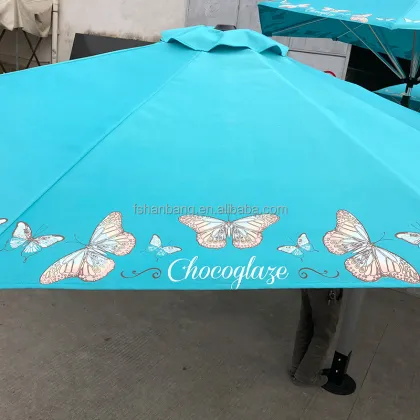 Customized Stylish 5-Head Patio Umbrella for Coffee Shops