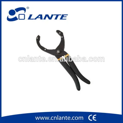 pincer -like moment spanner