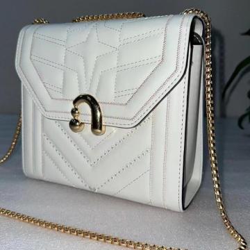 Sac blanc crossbody sophistiqué pour femmes