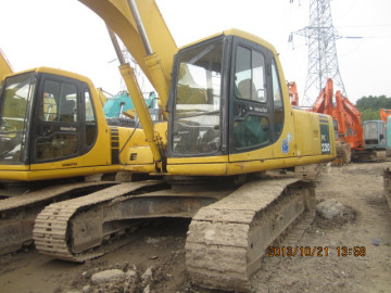Used Komatsu PC220-7 Excavator