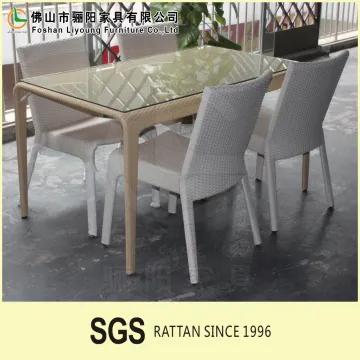 foshan furniture factory Alibaba dining set white rattan outdoor furniture 4 rattan chairs dining table set