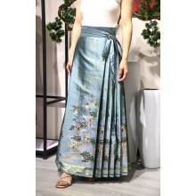 falda plisada azul claro