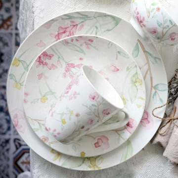 Ceramiczny talerz owocowy