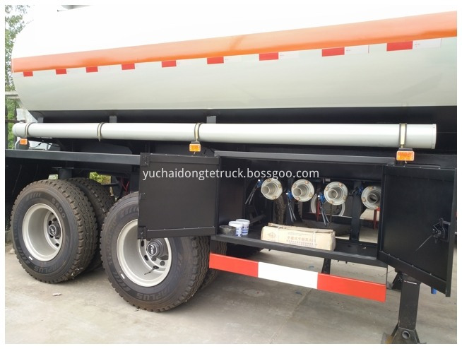 HCL Steel-Lined Polyethylene Tanker Trailer