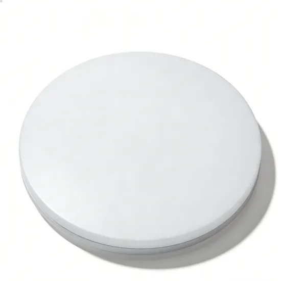 Ceiling lamp with soft balanced illumination